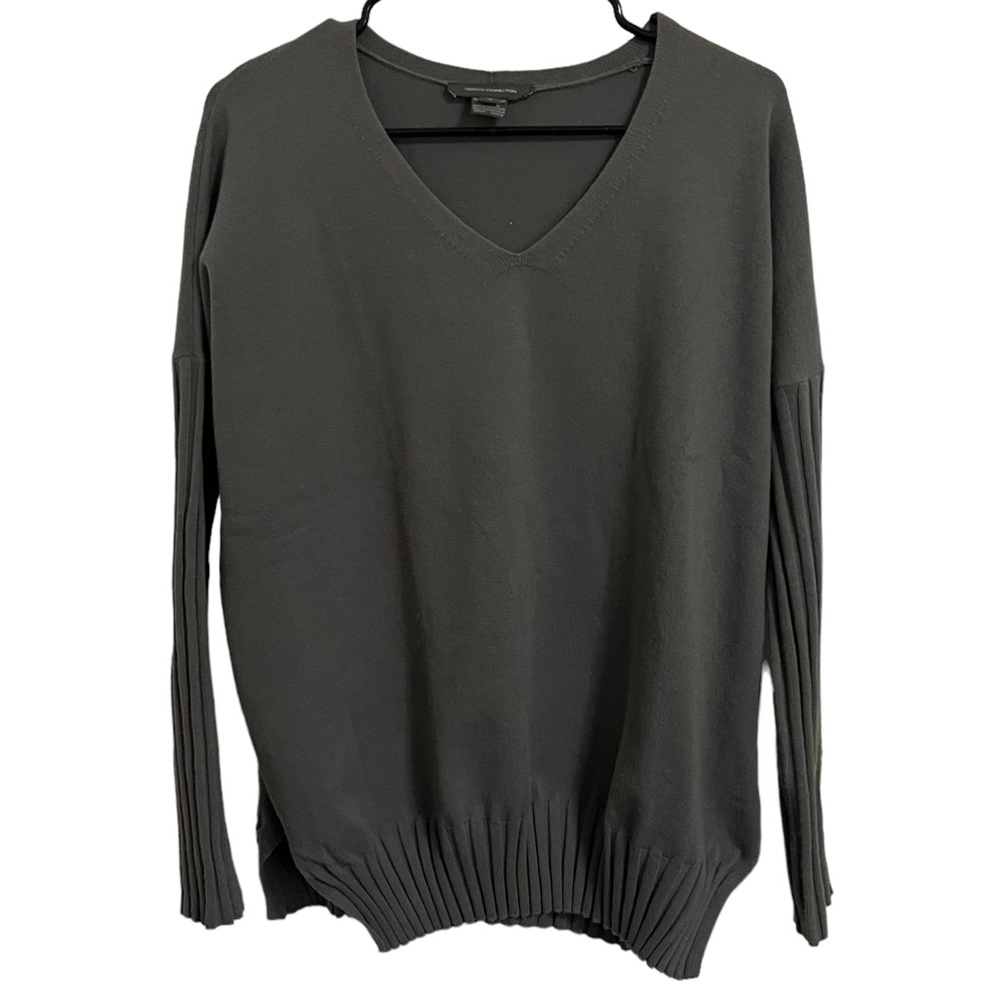 French Connection Baby Soft Ribbed Sleeve V Neck Gray Sweater Size Medium